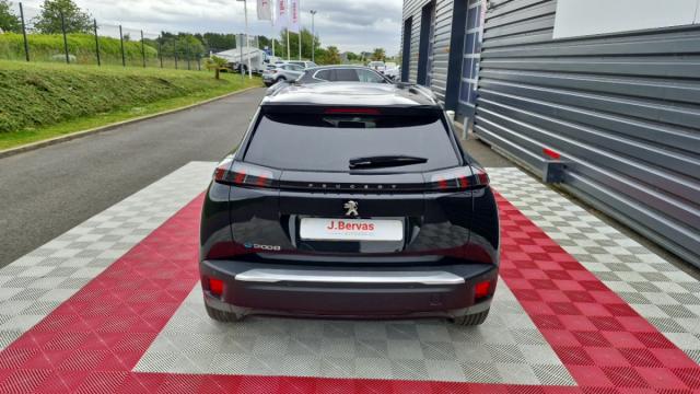 Peugeot 2008 image 8