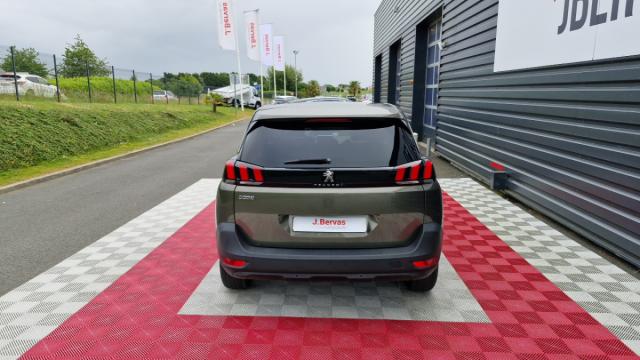 Peugeot 5008 image 2