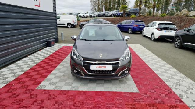 Peugeot 208 image 1