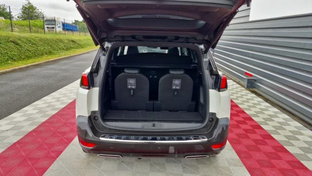 Peugeot 5008 image 9