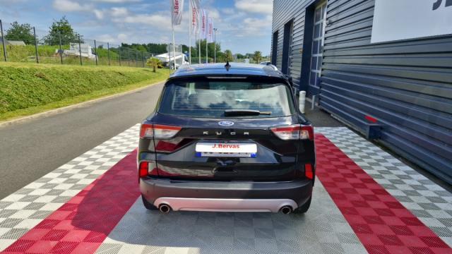Ford Kuga image 2
