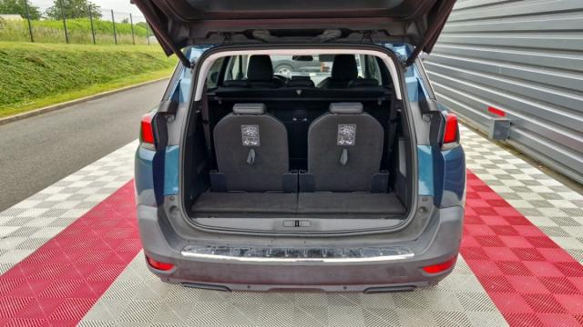 Peugeot 5008 image 2