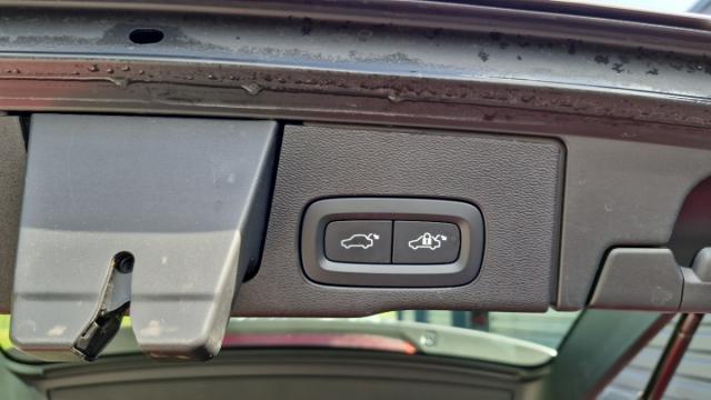 Volvo Xc60 image 8