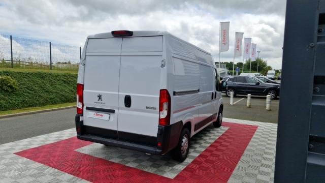Peugeot Boxer image 1