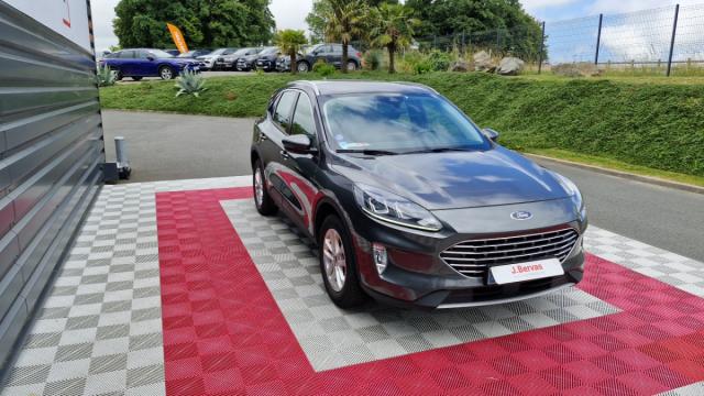 Ford Kuga image 1