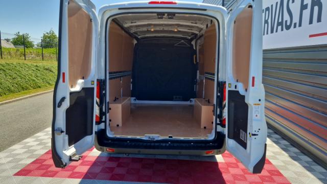 Ford Transit image 9