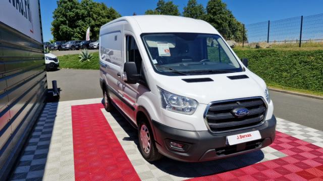 Ford Transit image 8