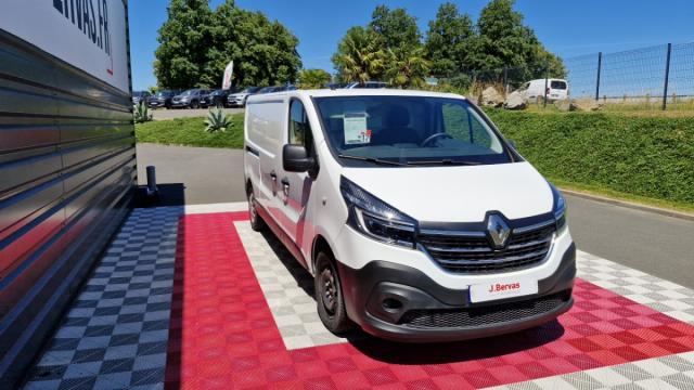 Renault Trafic image 1