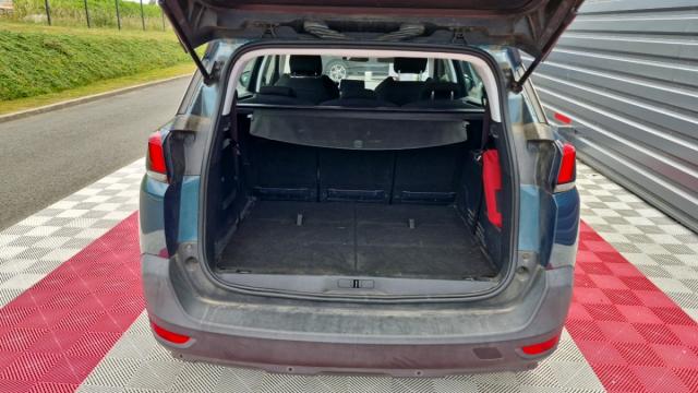 Peugeot 5008 image 9