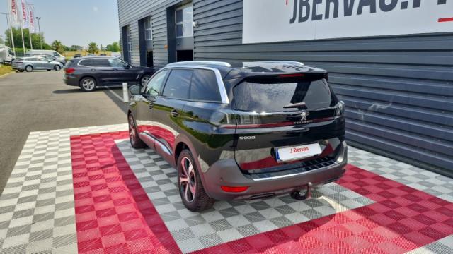 Peugeot 5008 image 1