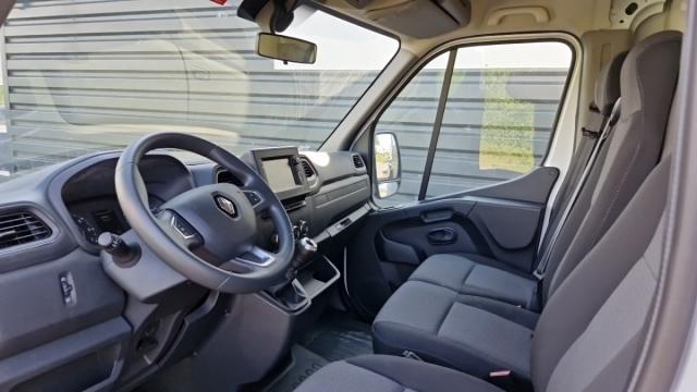 Renault Master image 2