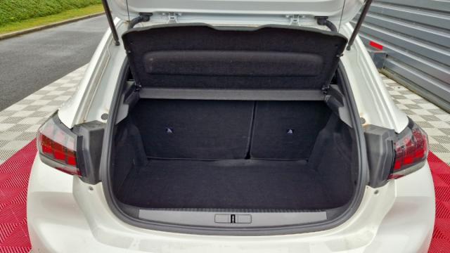 Peugeot 208 image 5