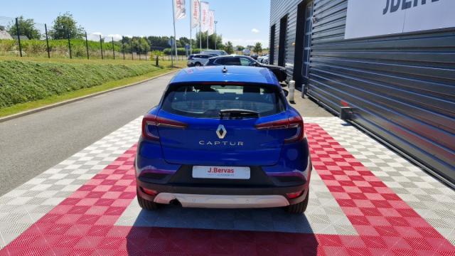 Renault Captur image 2