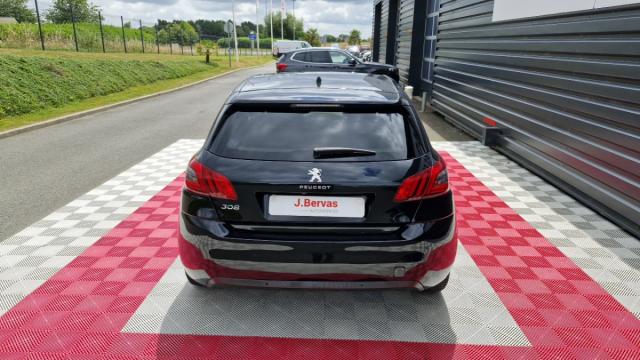 Peugeot 308 image 2