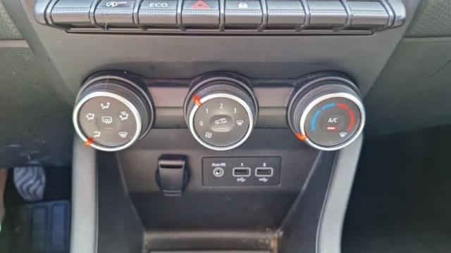 Renault Clio image 9