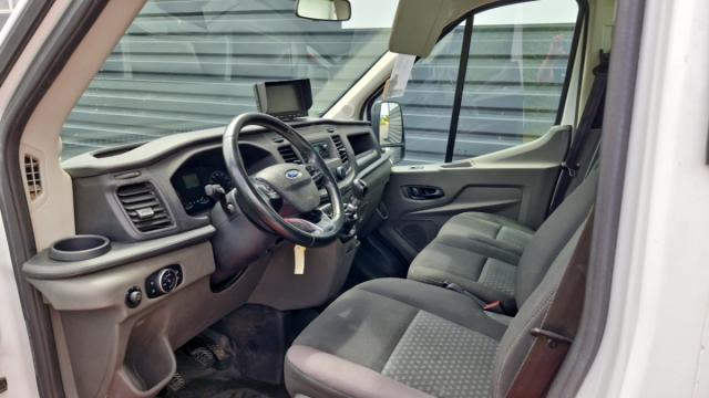 Ford Transit image 8