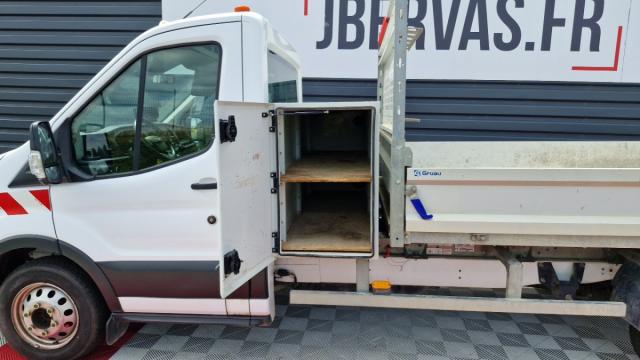 Ford Transit image 9