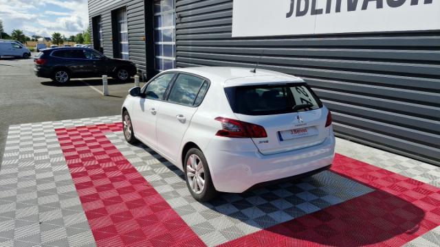 Peugeot 308 image 8