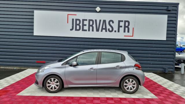 Peugeot 208 image 5