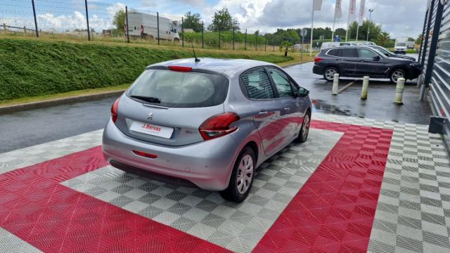 Peugeot 208 image 9