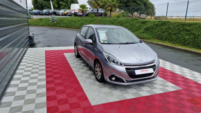 Peugeot 208 image 3