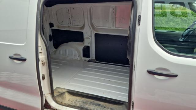 Peugeot Expert image 2