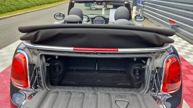 Mini Cabrio image 7