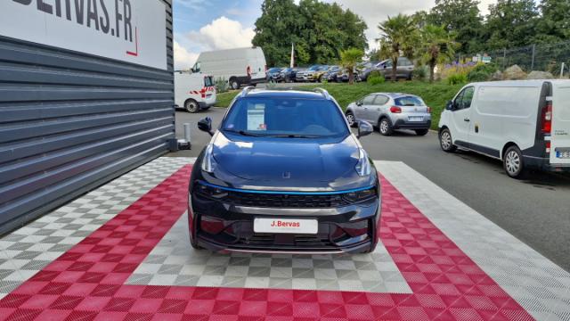 Lynk & Co 01 image 6