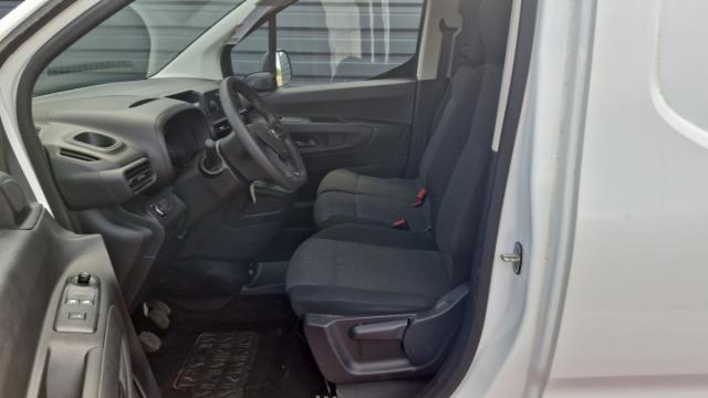 Opel Combo Cargo image 4