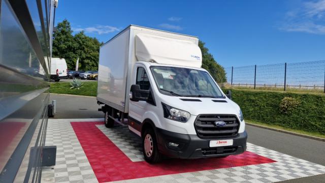 Ford Transit image 6