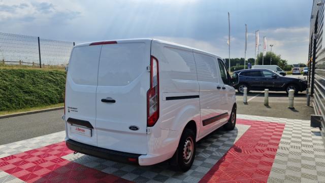 Ford Transit Custom image 2