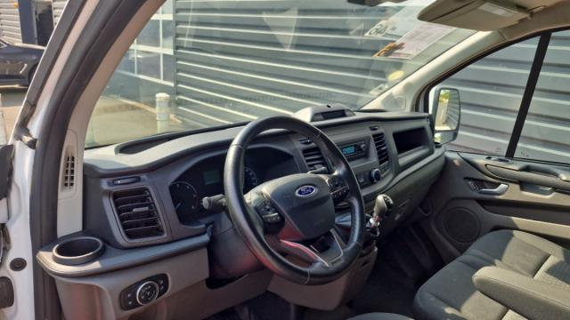 Ford Transit Custom image 6