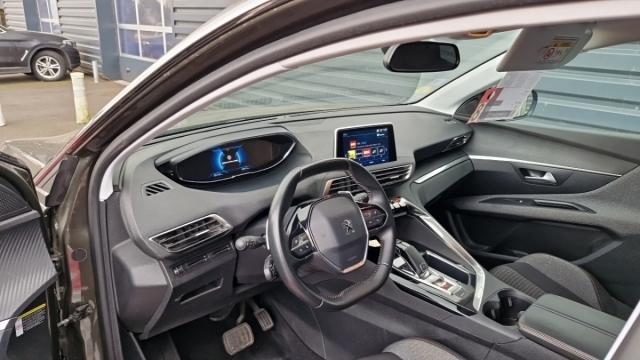 Peugeot 3008 image 2