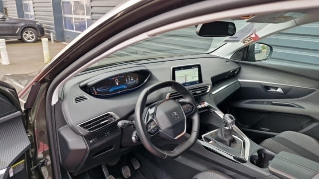 Peugeot 3008 image 3
