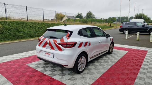 Renault Clio image 2