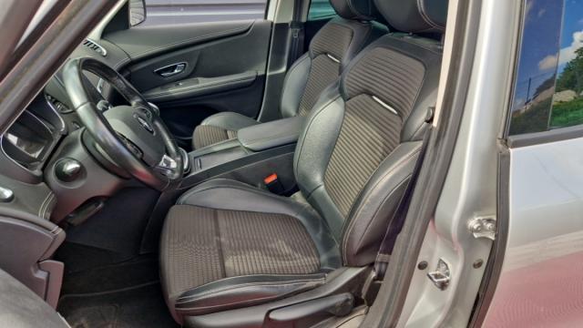 Renault Grand Scénic image 2