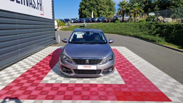 Peugeot 308 image 2