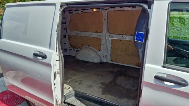 Mercedes Benz Vito image 9