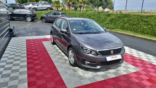 Peugeot 308 image 2