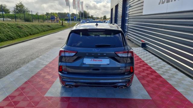 Ford Kuga image 6