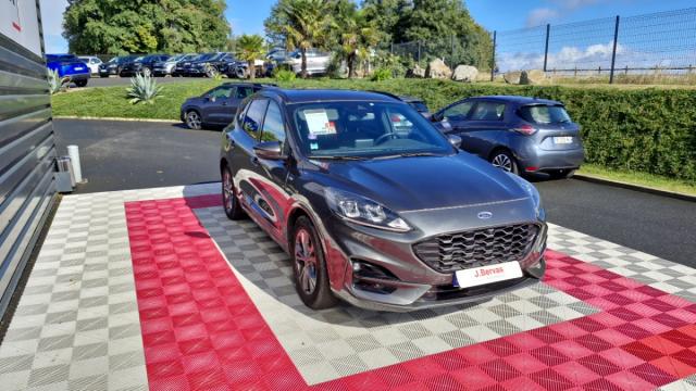 Ford Kuga image 5