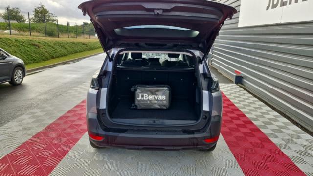 Peugeot 5008 image 7