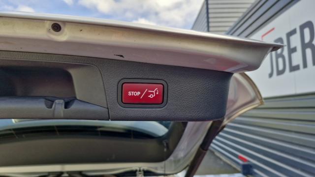 Mercedes Benz Gla image 9