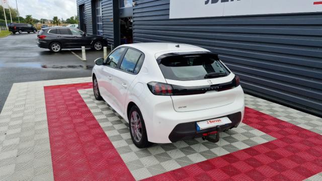 Peugeot 208 image 5