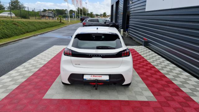 Peugeot 208 image 6