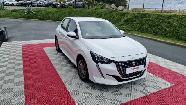 Peugeot 208 image 9