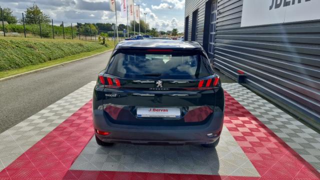 Peugeot 5008 image 1