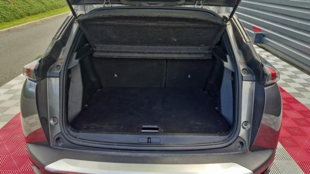 Peugeot 2008 image 8