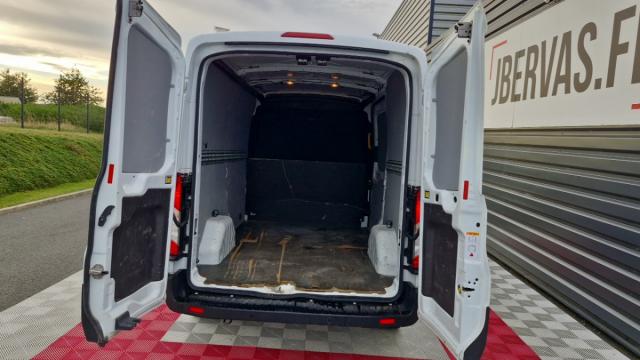 Ford Transit image 9