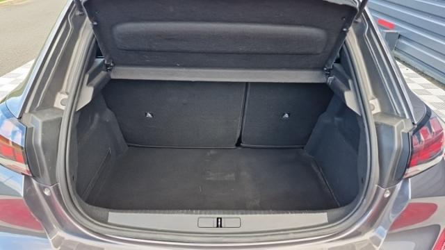 Peugeot 208 image 5